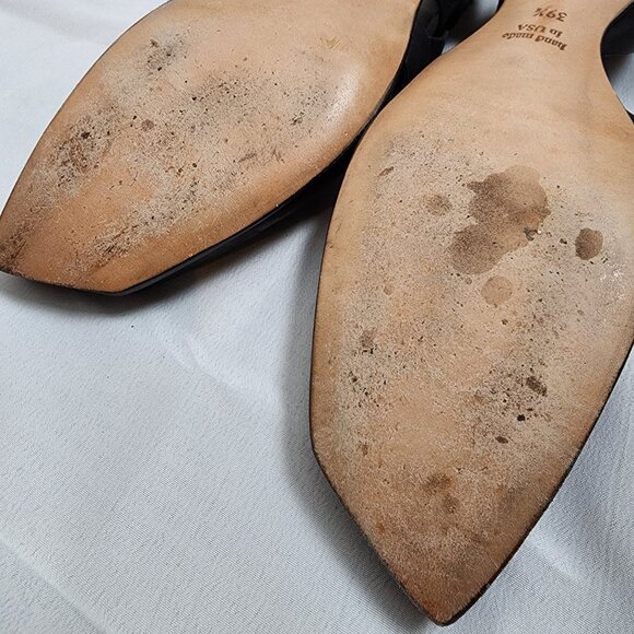 Cydwoq | Black Leather Low Heels Pointed Toe - Picture 8 of 9